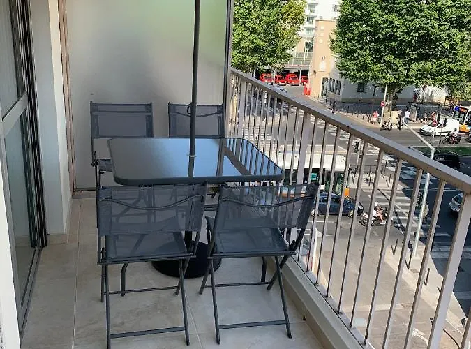 Superbe 2 Pieces A 50 M De La Promenade Des Anglais